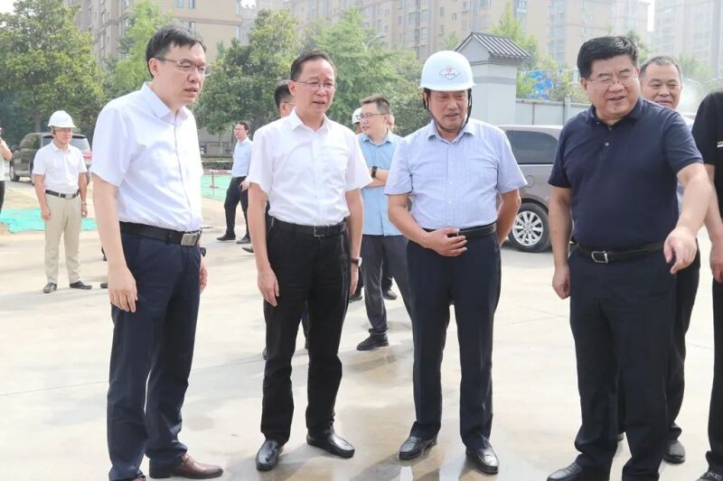 泰兴市委书记张坤督查城建交通重点工程