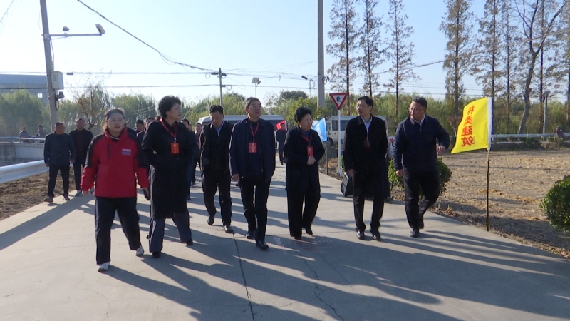 市人大常委会视察全市高标准农田建设情况