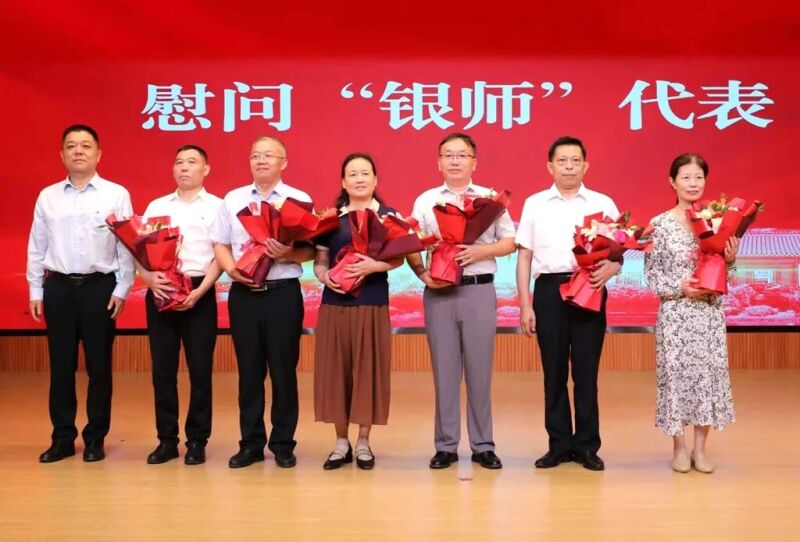 cd1f8edce32da236c2096a4f5e3a7d26.jpg