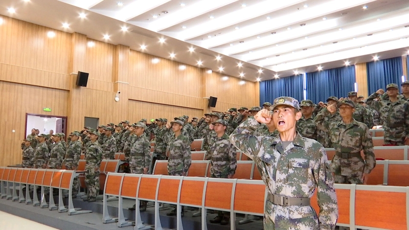 我市召开2025年下半年新兵入伍欢送会