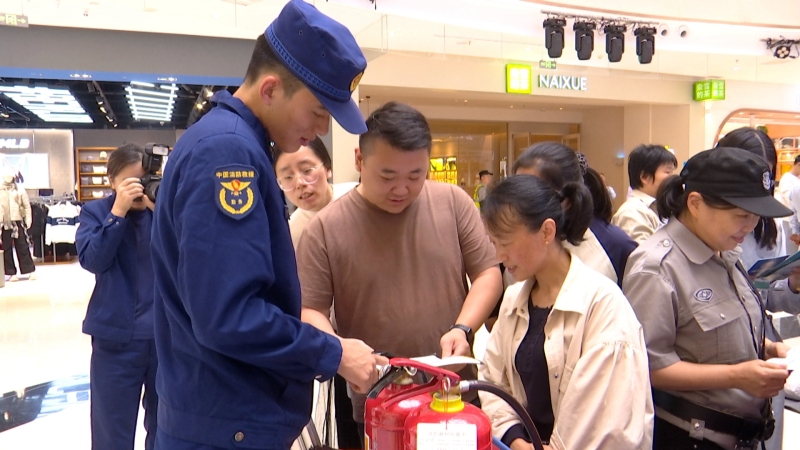 我市开展国际减灾日主题宣传咨询活动