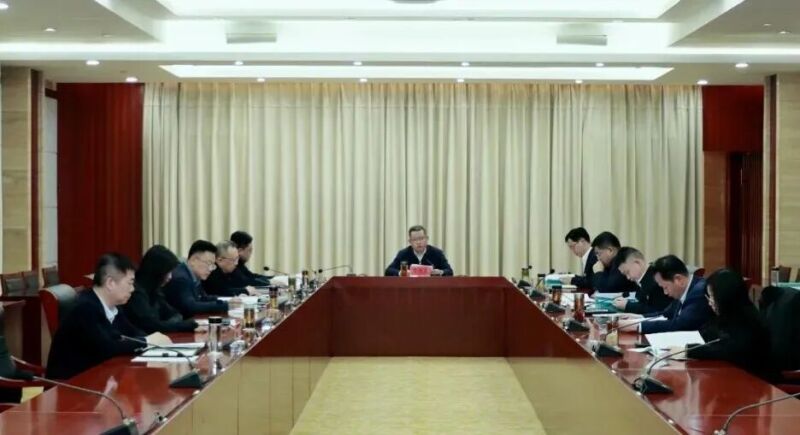 市政府党组召开2025年度民主生活会