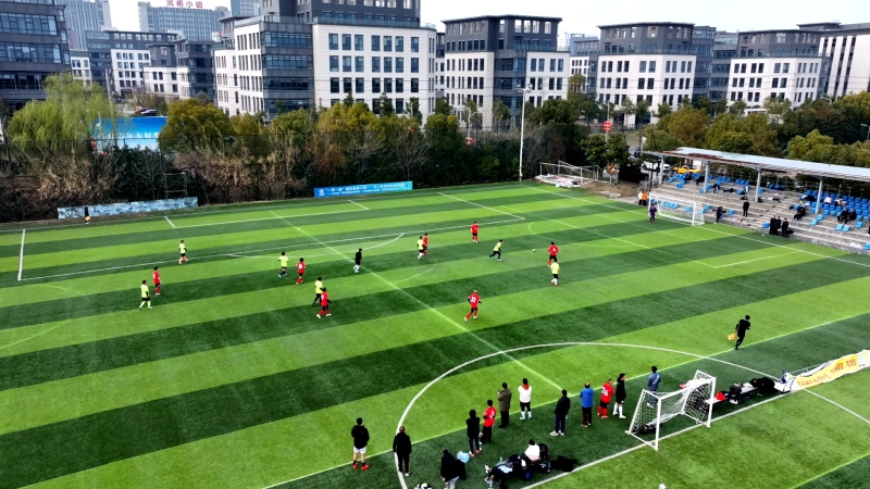 绿茵逐梦 “泰兴杯”足球联赛火热开赛