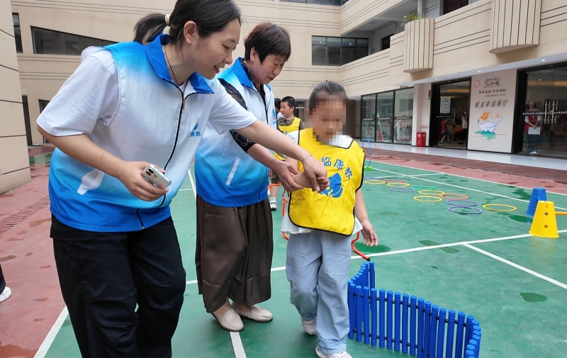 “泰幸福·伴成长”撑起困境儿童成长蓝天