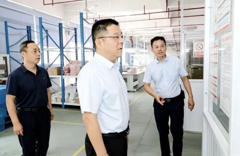 刘文荣、牛世杰带队督导重点场所安全工作