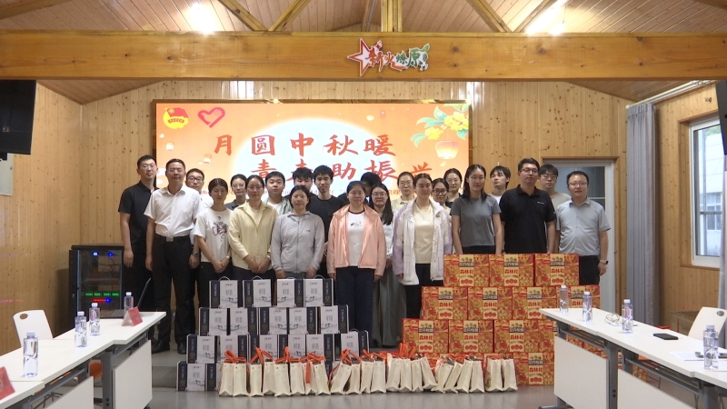 我市各地开展中秋国庆主题活动