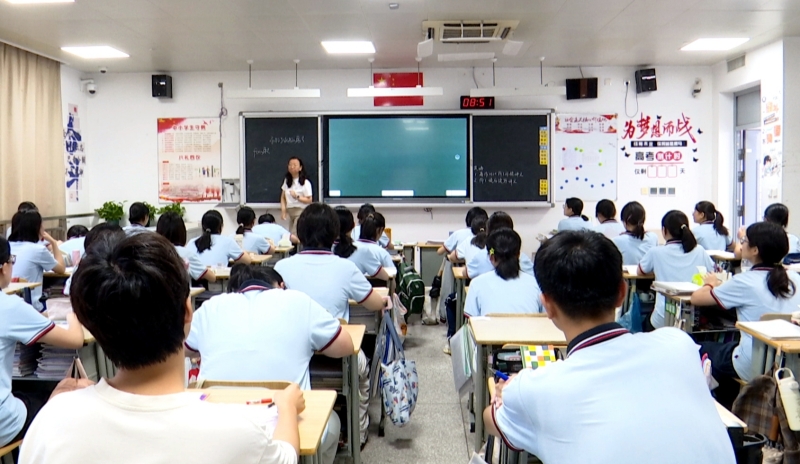 开学即满弦 重点学校立足“早”字出实招